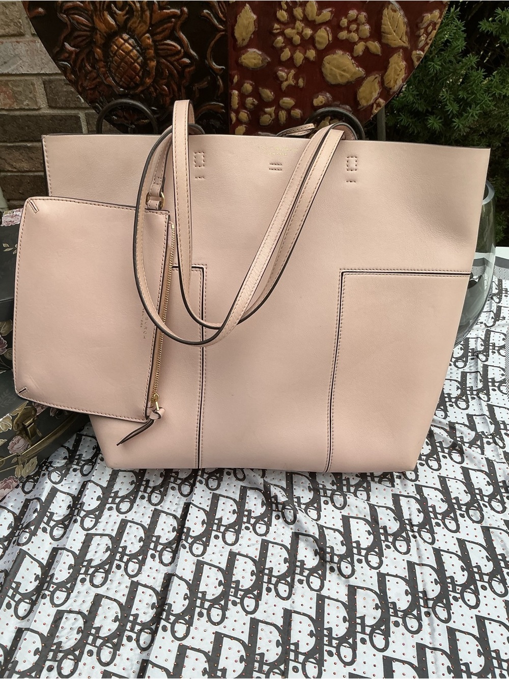 Tory Burch Block-T Tall Tote with Removable Match Zip Pouch - Picture 2 of 6